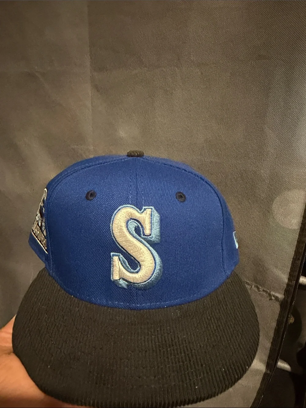 New Era Blue and Black Seattle mariners corduroy brim  Hat
